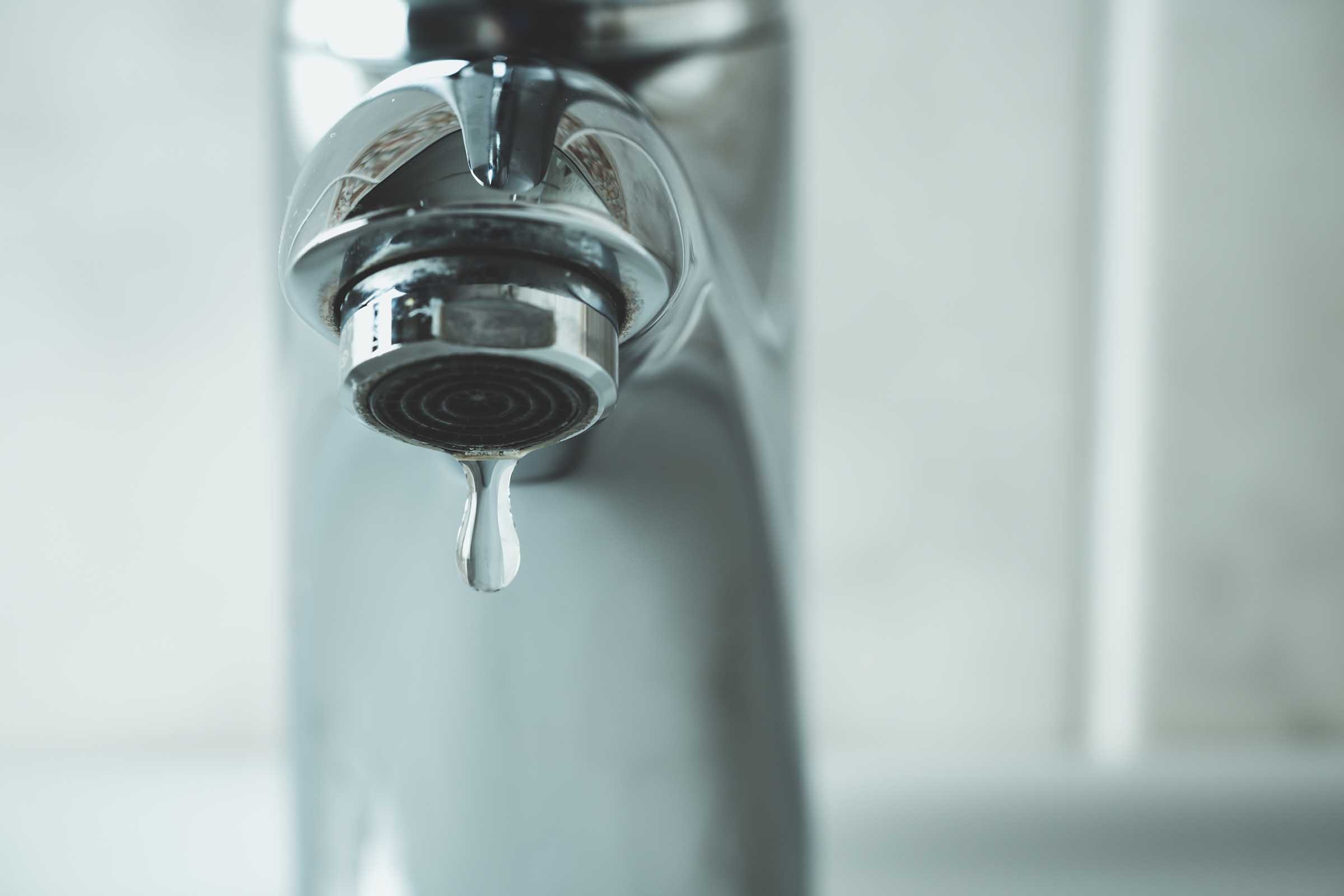 Cuál es la Diferencia Entre Filtro y Purificador de Agua?