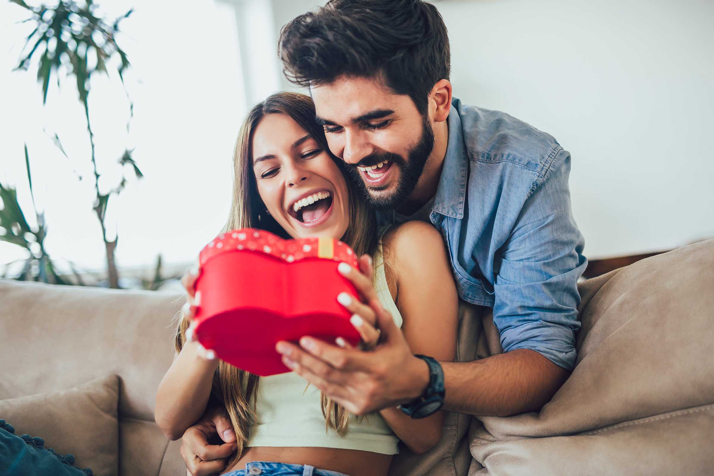 Fotografía de una pareja de enamorados