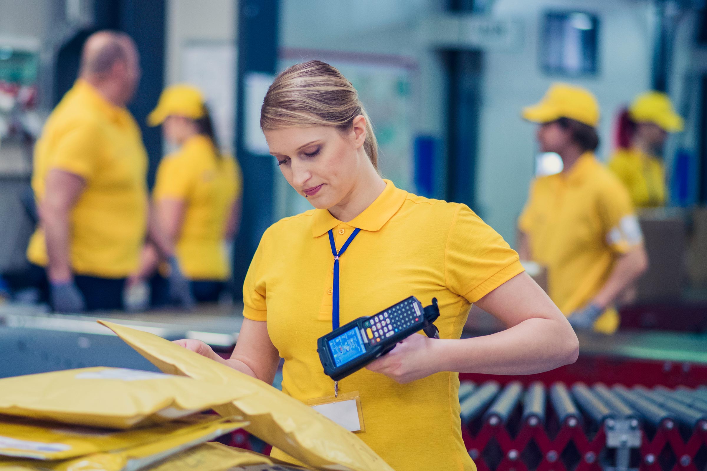 Postal employees collective Products and benefits for civil servants