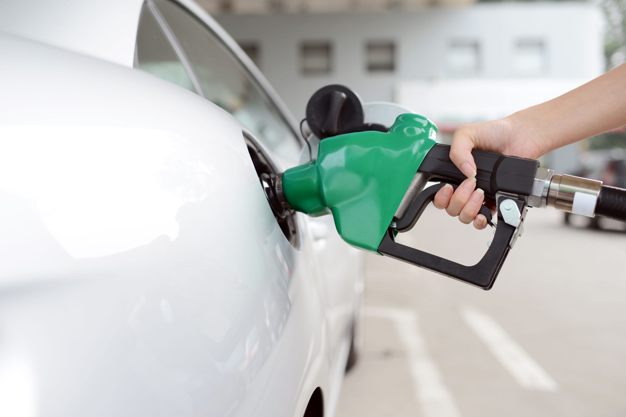 cómo se puede ahorrar combustible