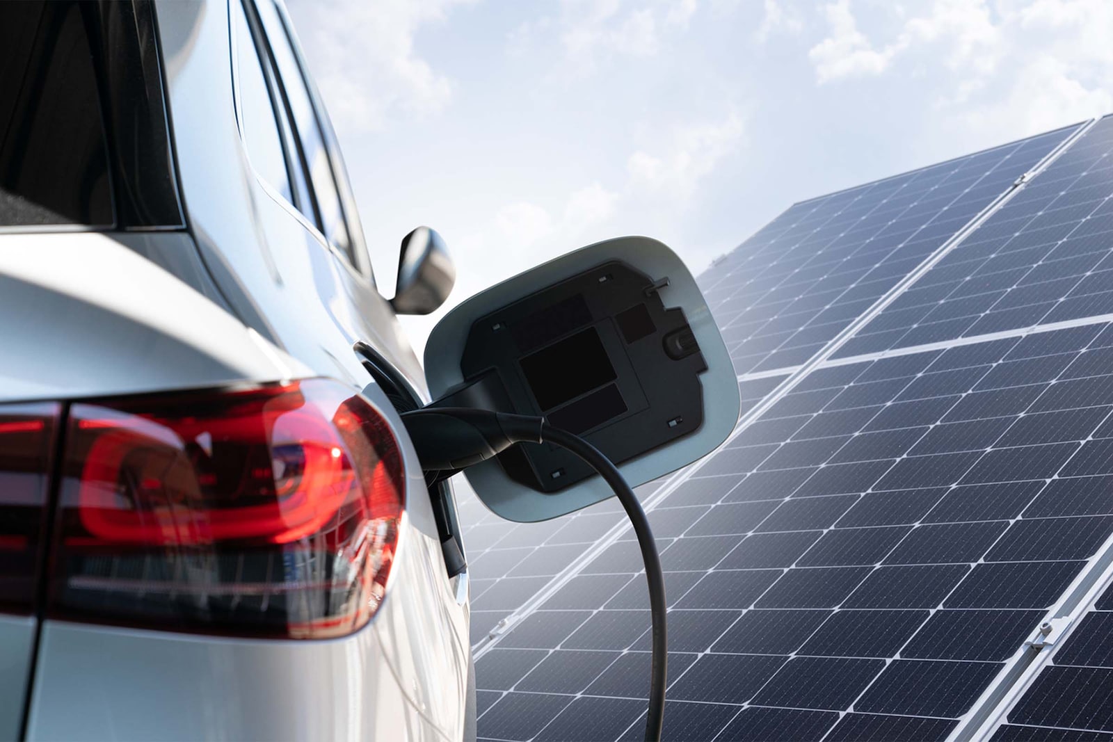 cargar coche electrico con placas solares