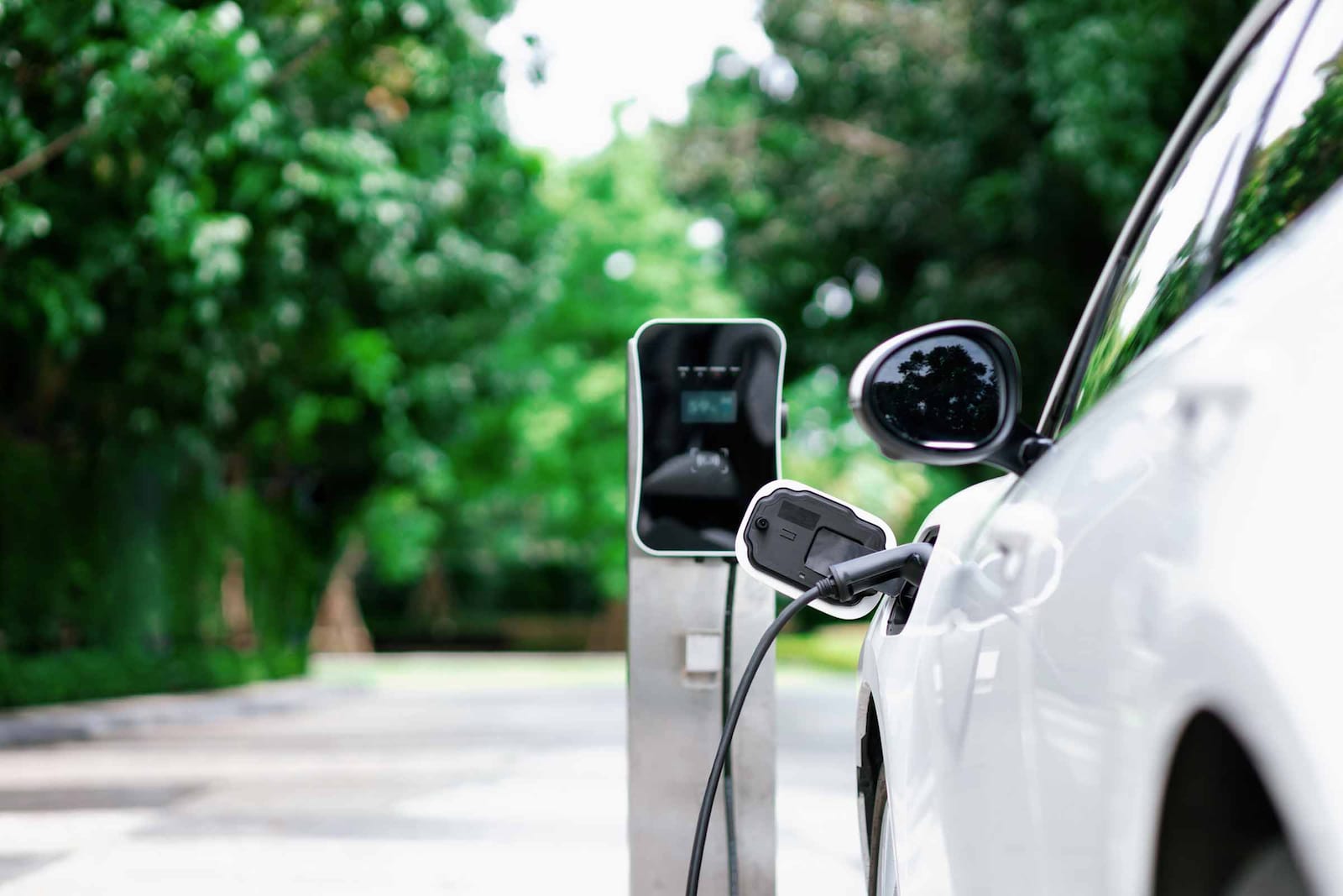 cuanto dura la bateria de un coche electrico